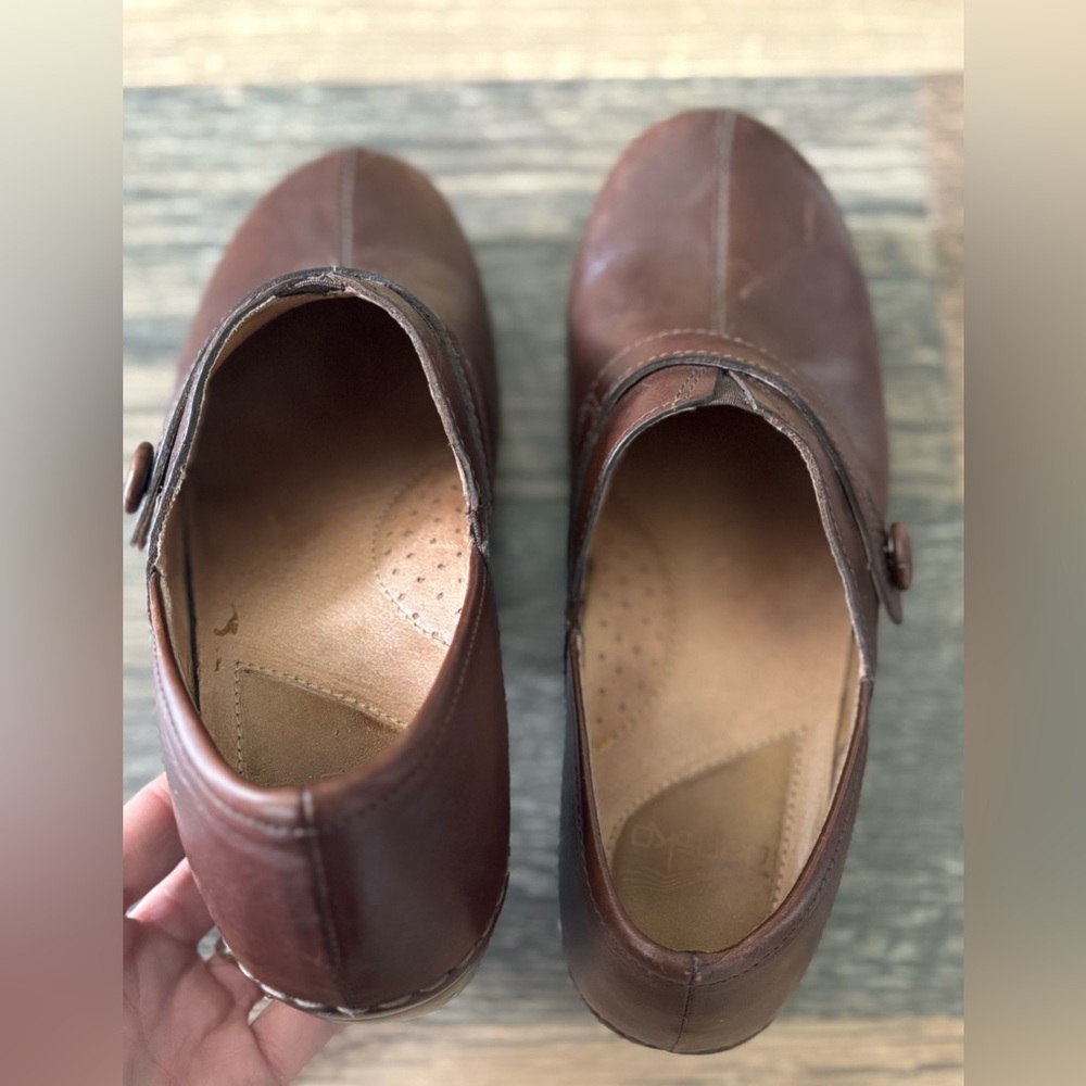 DANSKO‎ Womens Sz 39 US 8.5-9 Solstice Brown Leather Button Clogs Shoes Slip on - Picture 12 of 13
